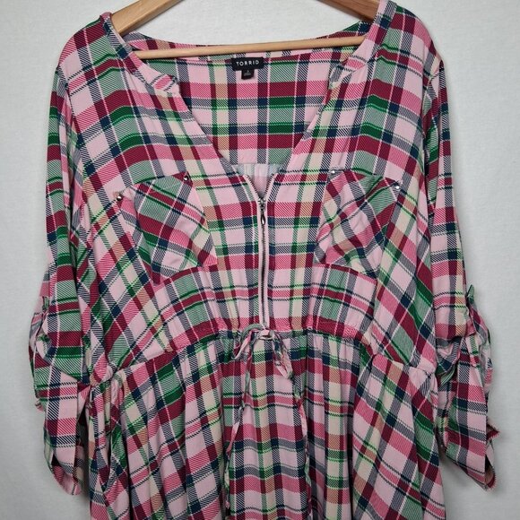 Torrid Dress Size 3 Plus Size 3X Pink Green Blue Pliad Roll Sleeve Midi Zip - Picture 8 of 16